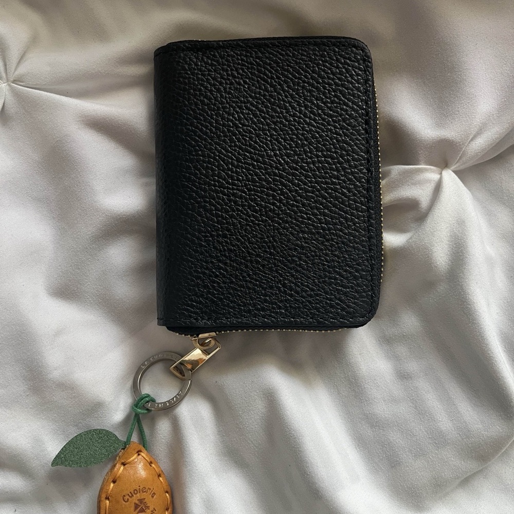 Scuola del Cuoio (School of leather) wallet w/ lemon charm
